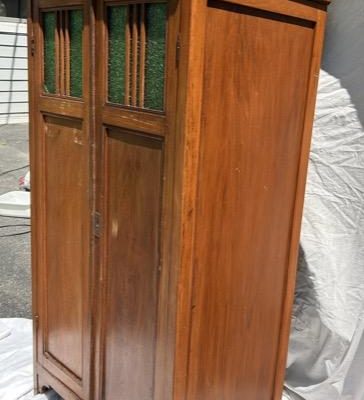 HC-006 — Chinese Green-Glass Display Cabinet (view 11)