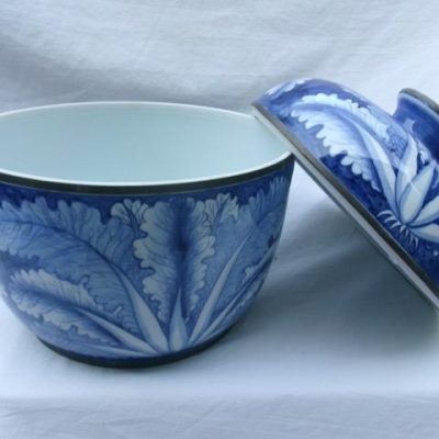 HC-013 — Large Chinese Blue-and-White Covered Vessel (view 5)