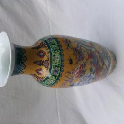HC-017 — Chinese Famille Rose-Style Yellow-Ground Vase with Birds and Flowers (view 12)