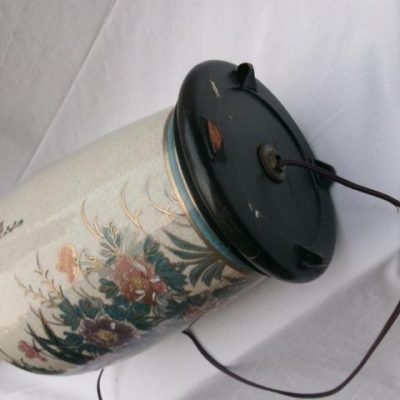 HC-022 — Chinese Porcelain Floral-and-Bird Lamp (view 10)