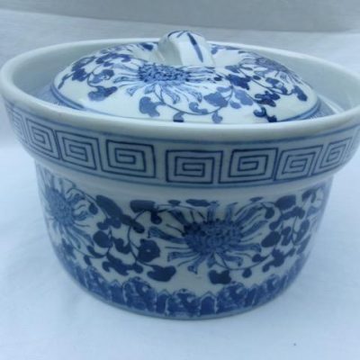 HC-023 — Chinese Blue-and-White Covered Jar (view 8)