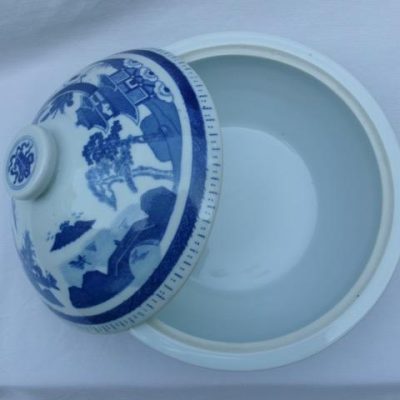 HC-024 — Large Chinese Blue-and-White Covered Porcelain Tureen (view 3)