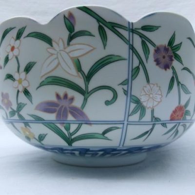 HC-025 — Scalloped Porcelain Floral Bowl (view 4)