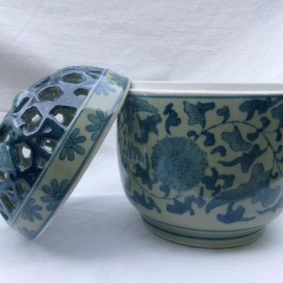 HC-026 — Chinese Blue-and-White Pierced Ceramic Potpourri Vessel (view 4)
