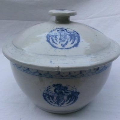 HC-030 — Chinese White Ceramic Covered Bowl with Blue Decoration (view 7)